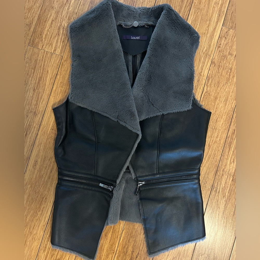 Laurèl Women's Black and Gray Faux Fur and leather vest 2 in 1